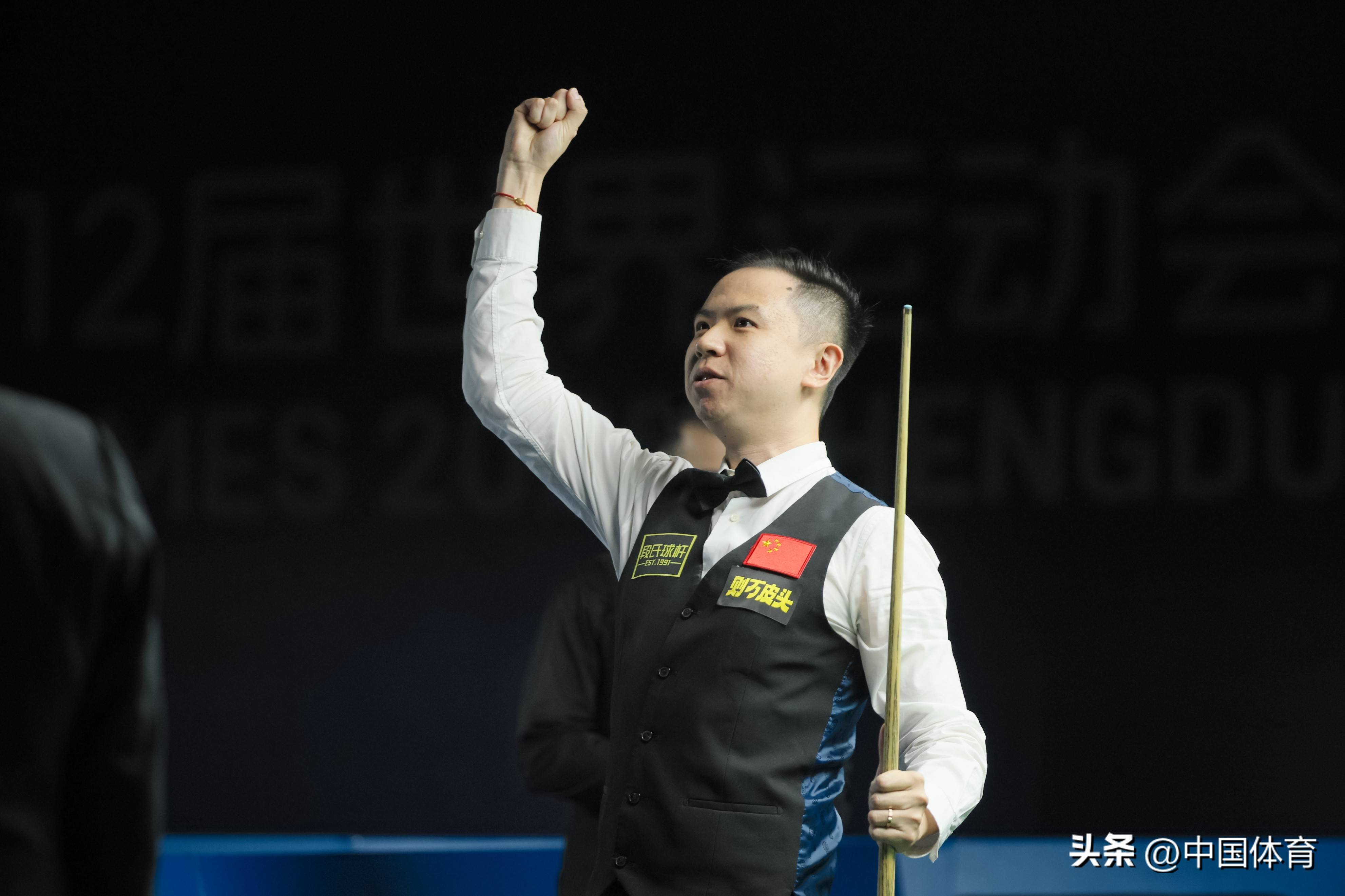 约后更加闪 约后更加闪