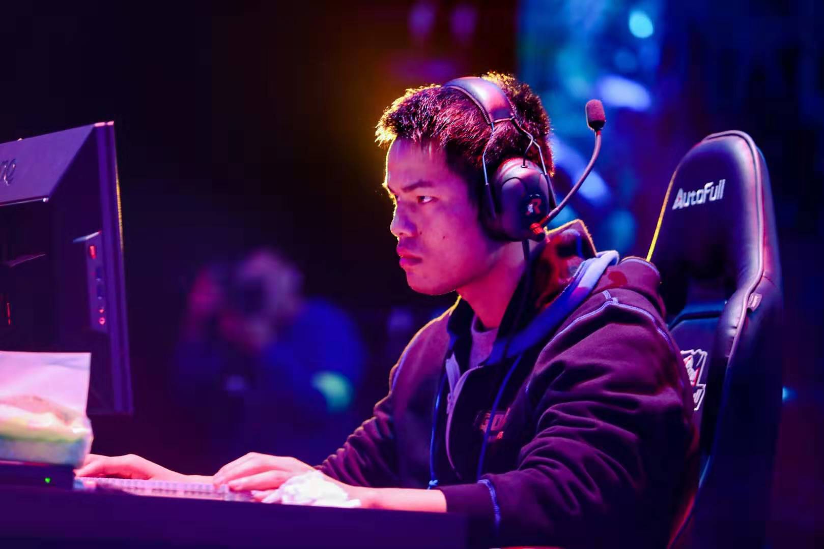 也让人们对 也让人们对