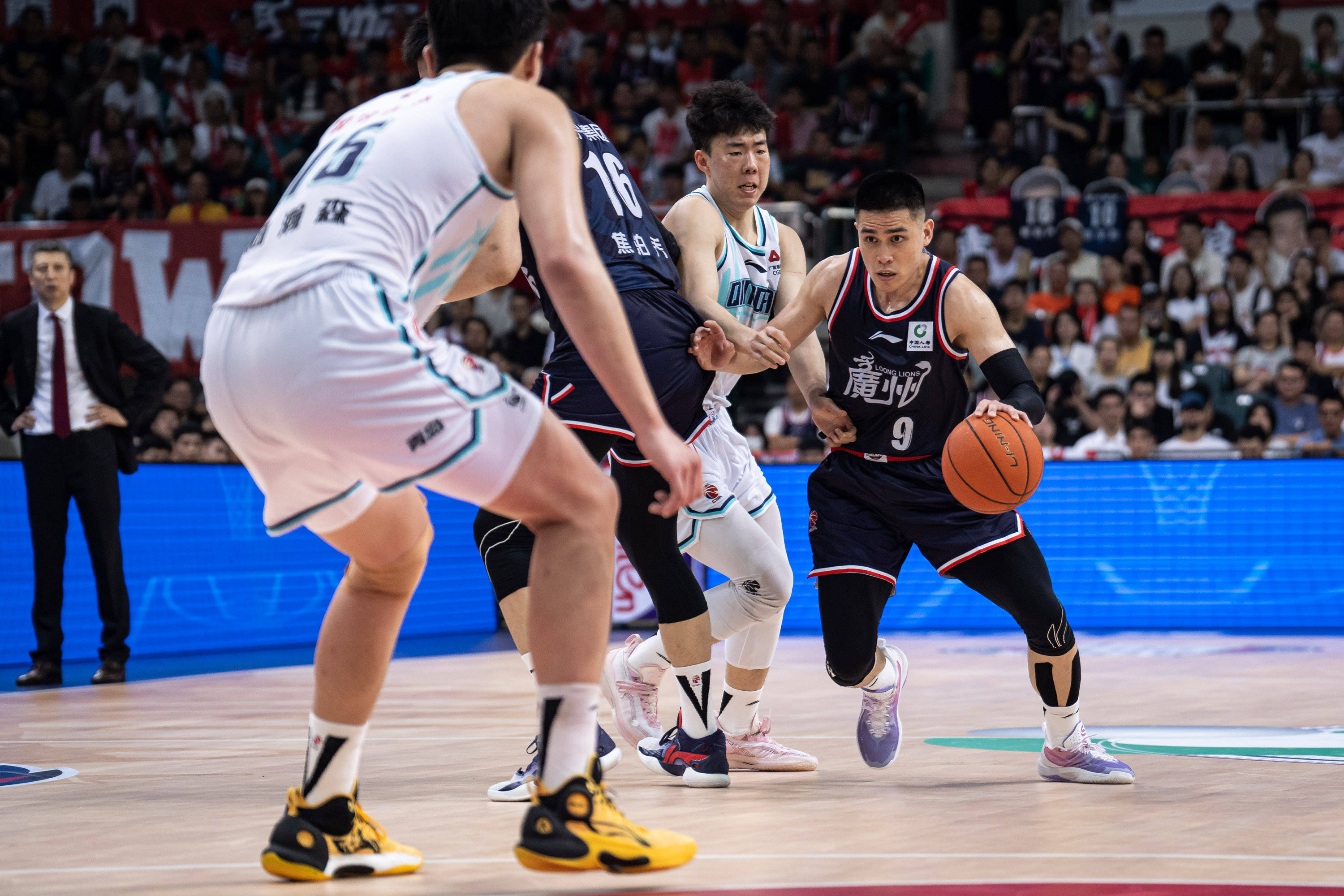 断或配合 断或配合