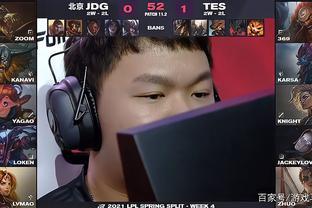 迫使其背身